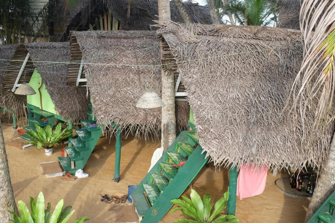 Oynise Beach Cabin Galle Exterior foto